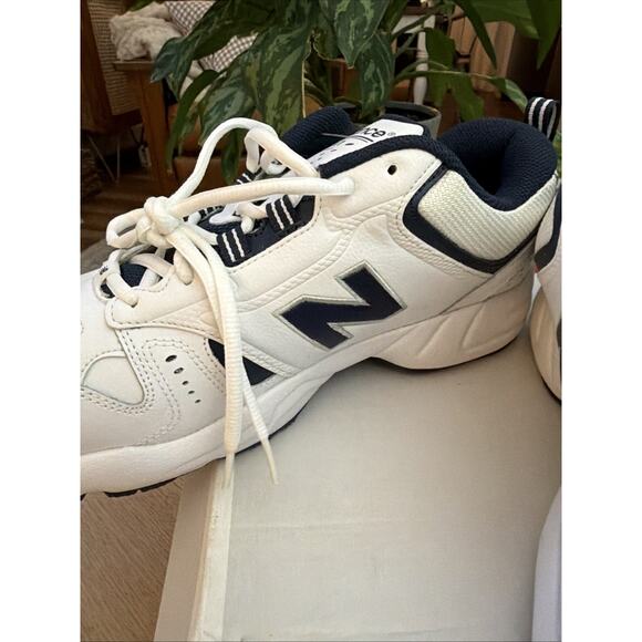 New Balance 636 Mens 11 2E Wide White Navy Training Shoe MX636WN main image 11